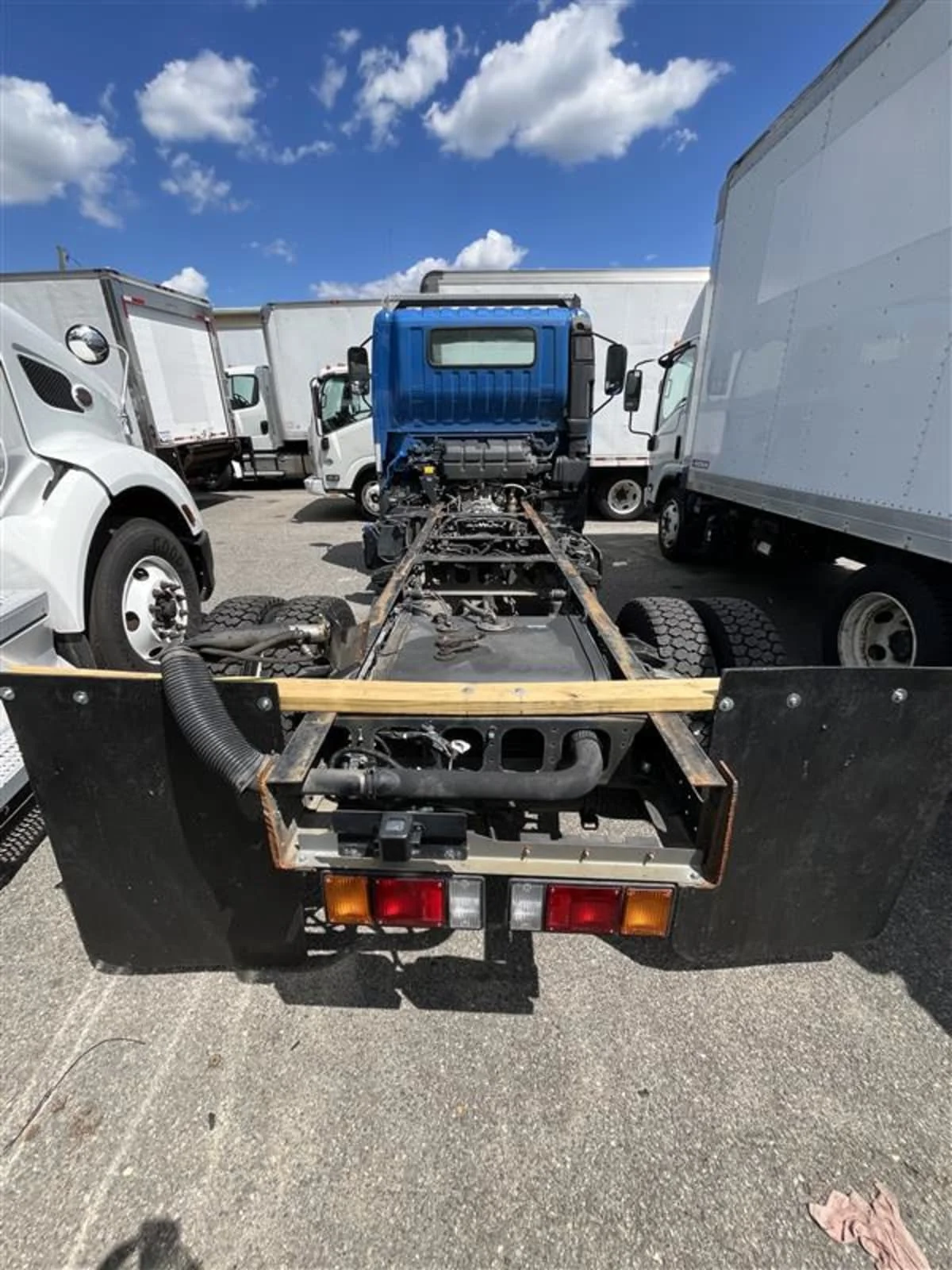 2019 Isuzu NQR in Ashland, VA — photo 9