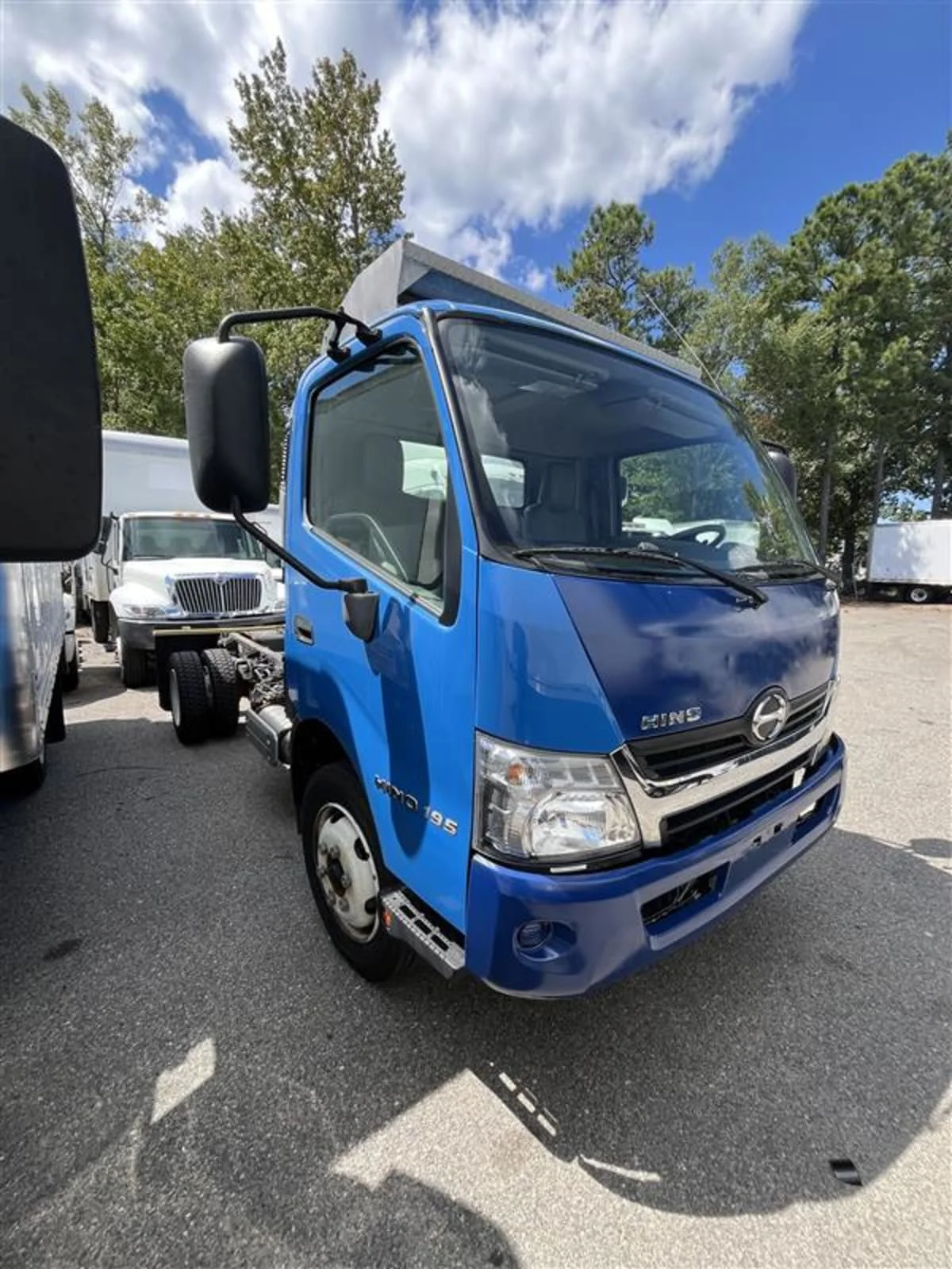 2019 Isuzu NQR in Ashland, VA — photo 3