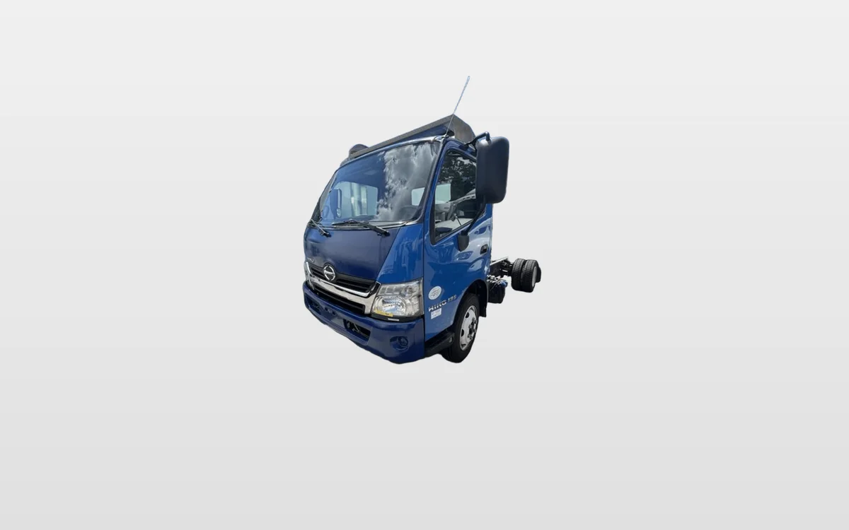 2019 Isuzu NQR - image 1