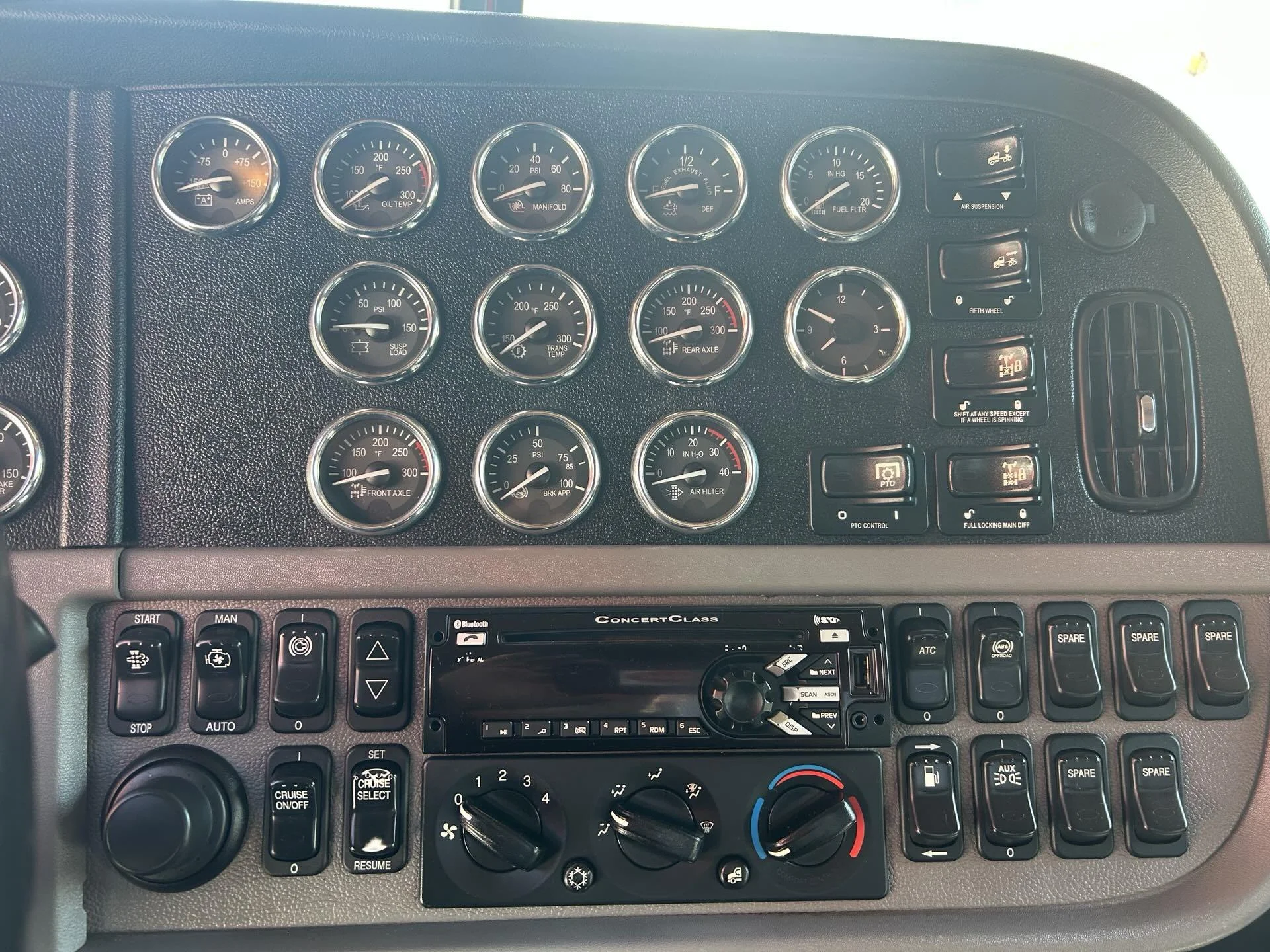 2021 Peterbilt 389 in Etna, OH — photo 18