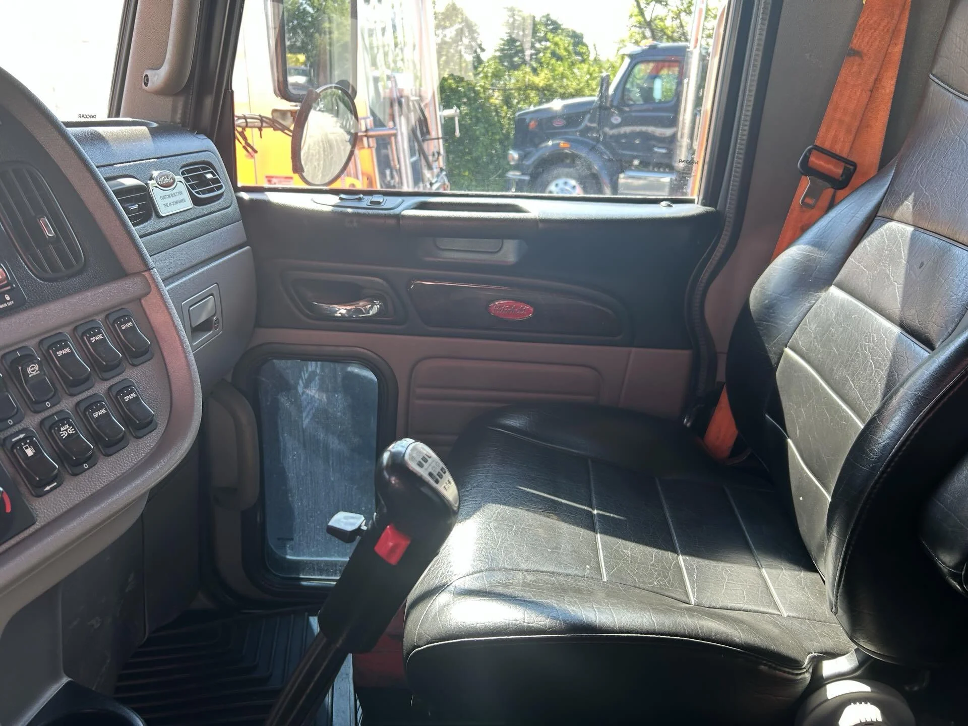 2021 Peterbilt 389 in Etna, OH — photo 16