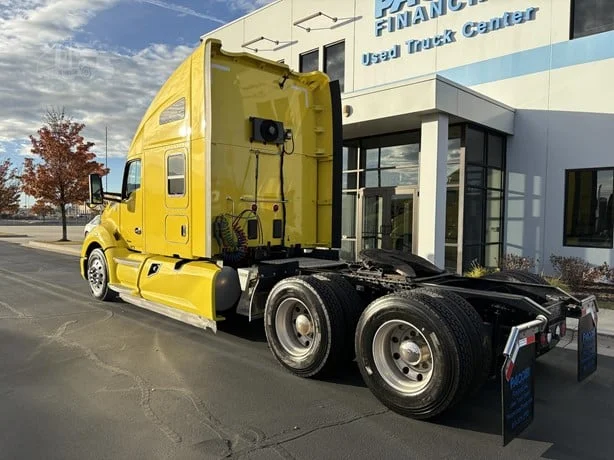 2022 Kenworth T680 - image 8