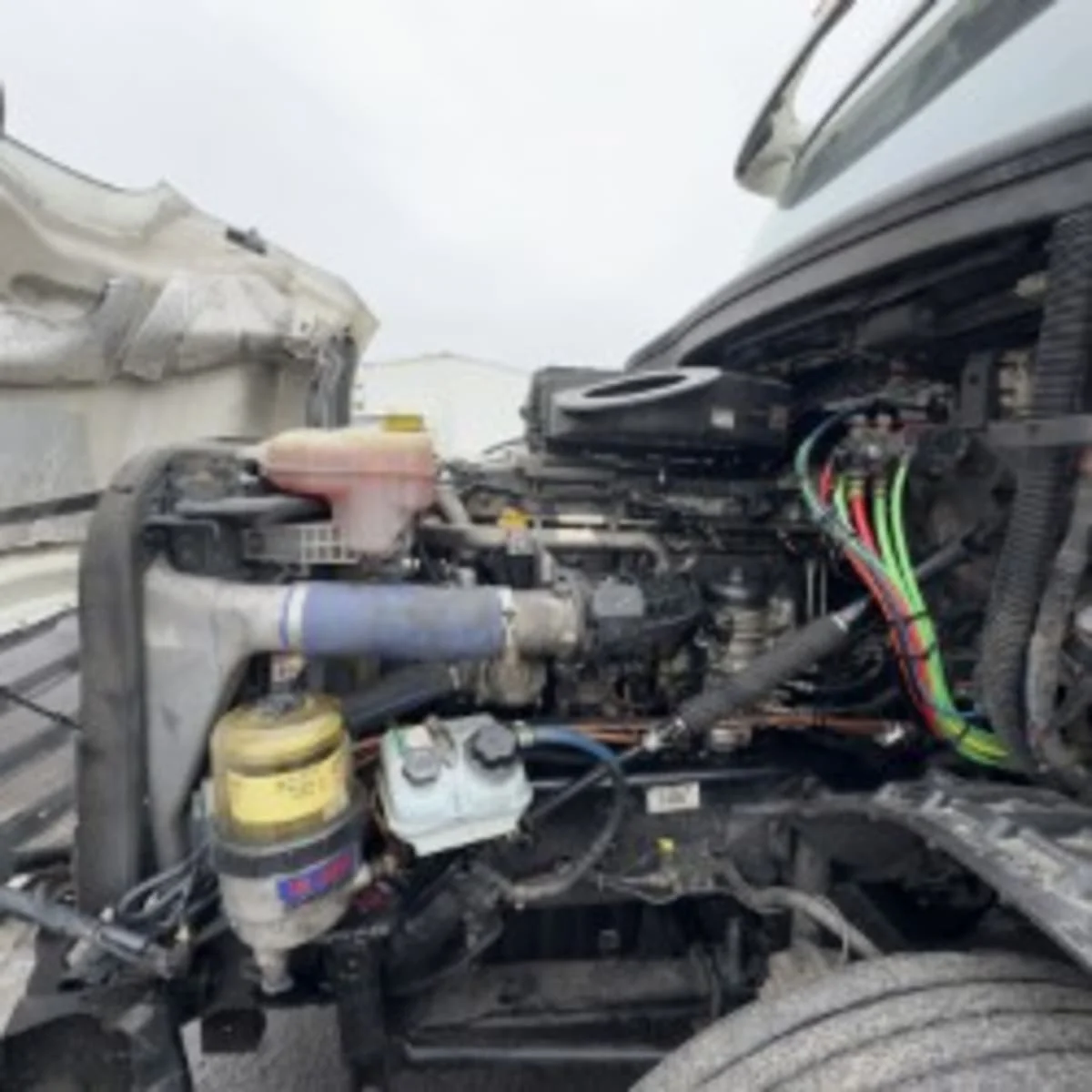 2020 Freightliner Cascadia - image 10