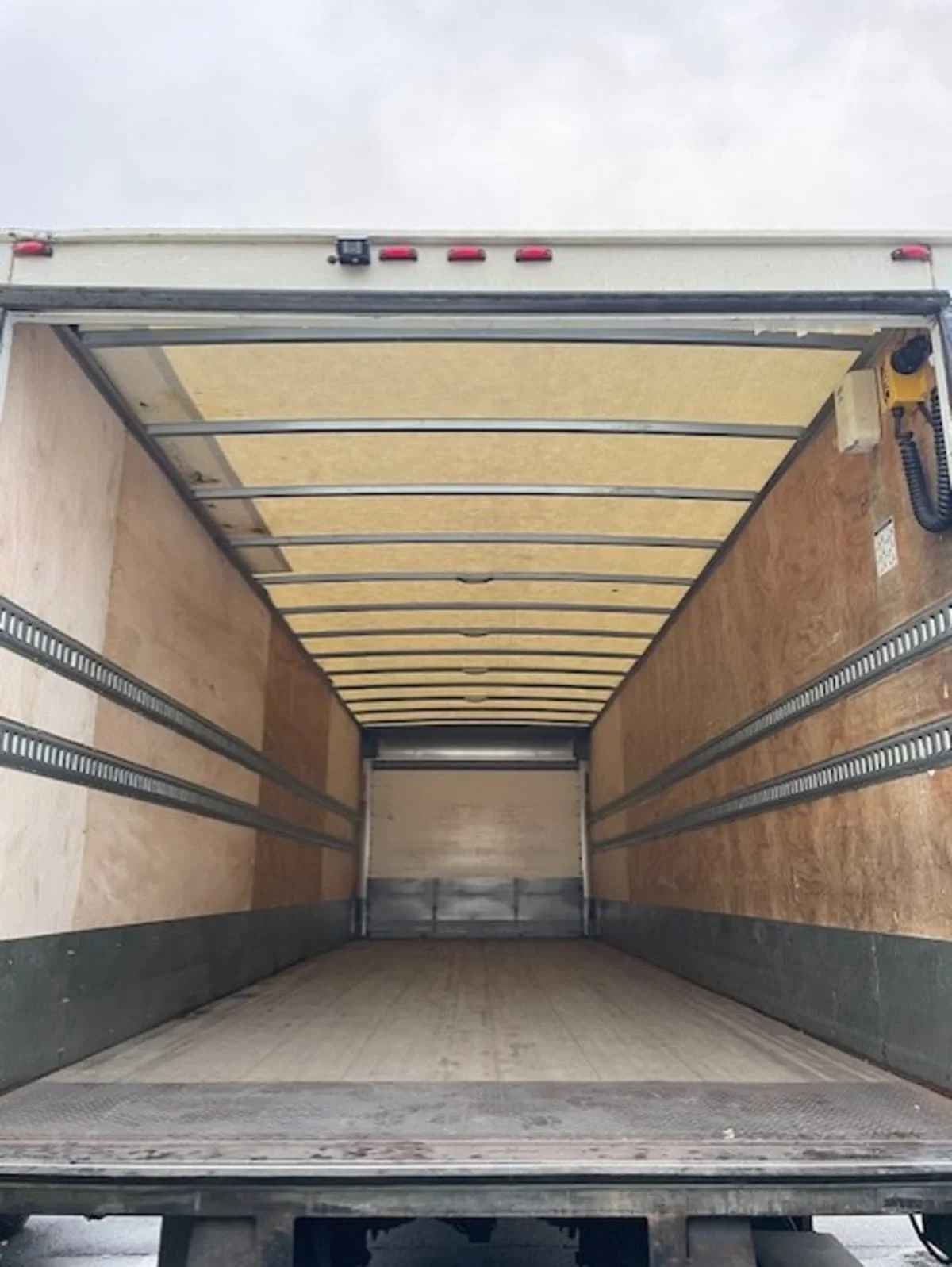 2019 Freightliner M2 106 in Farmingdale, NY — photo 8