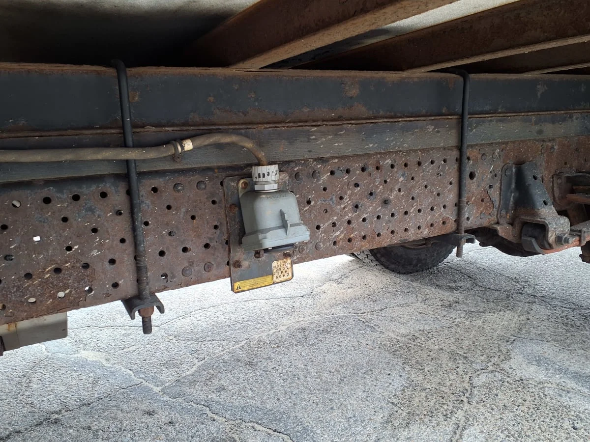 2018 Isuzu NPR - image 11