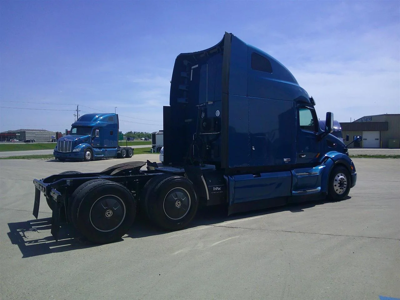 2020 Peterbilt 579 in Eau Claire, WI — photo 7