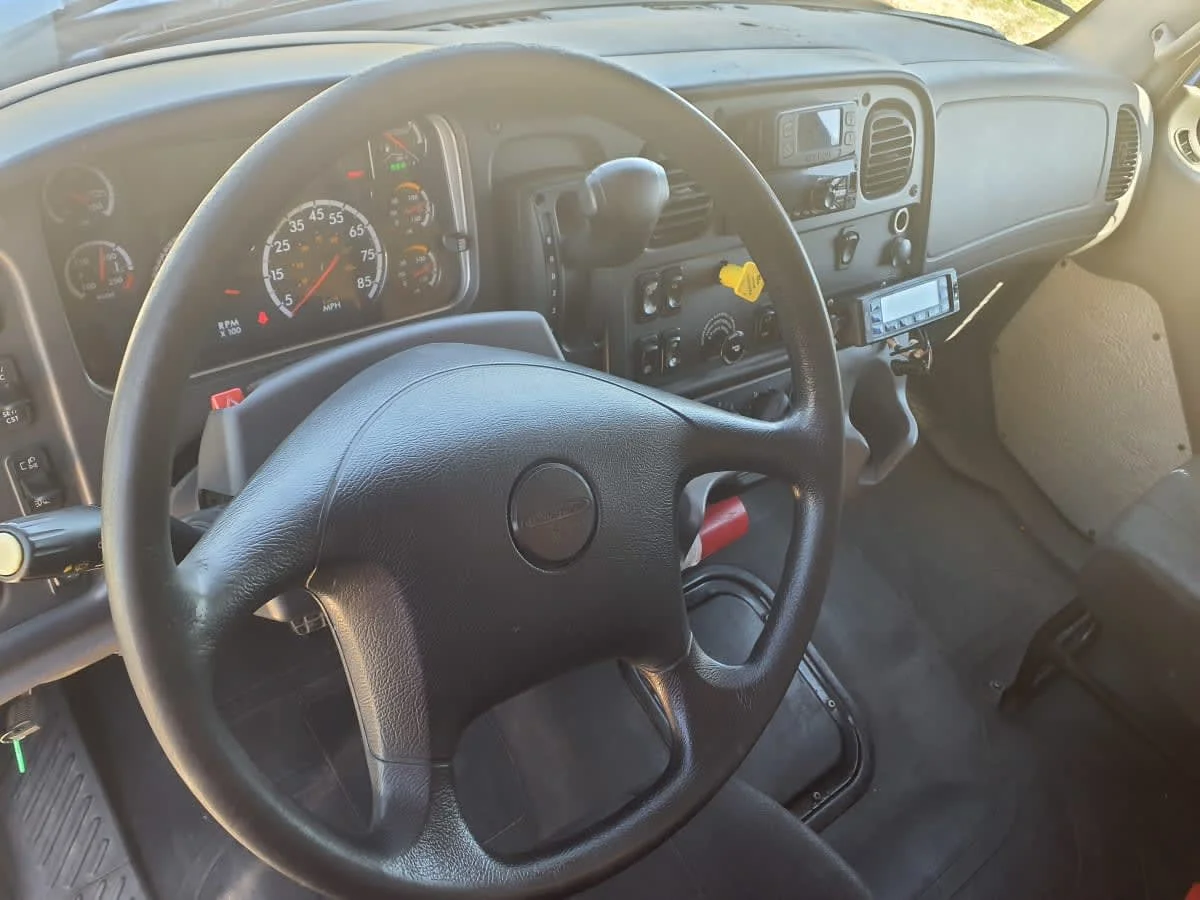 2021 Freightliner M2 106 - image 8