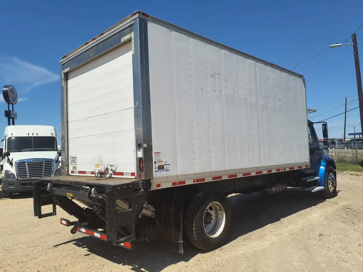 2021 Freightliner M2 106 - image 4