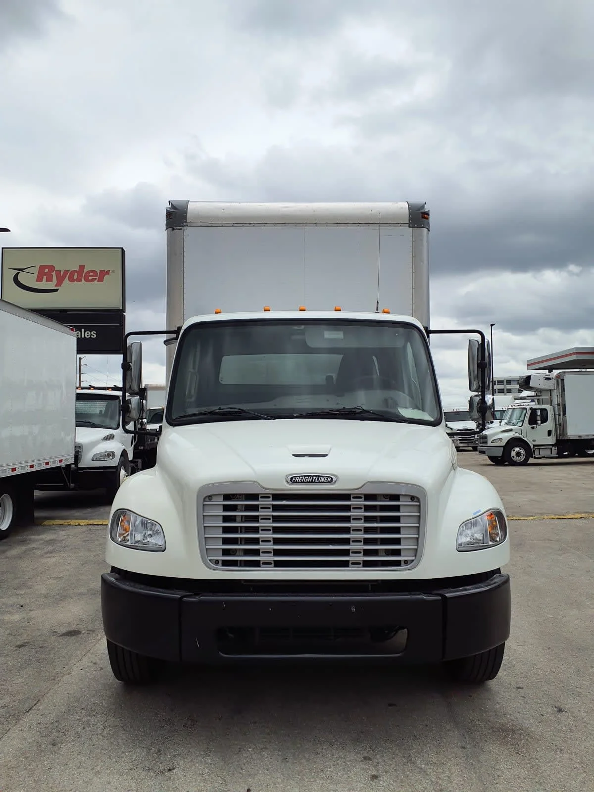 2019 Freightliner M2 106 in Davie, FL — photo 2