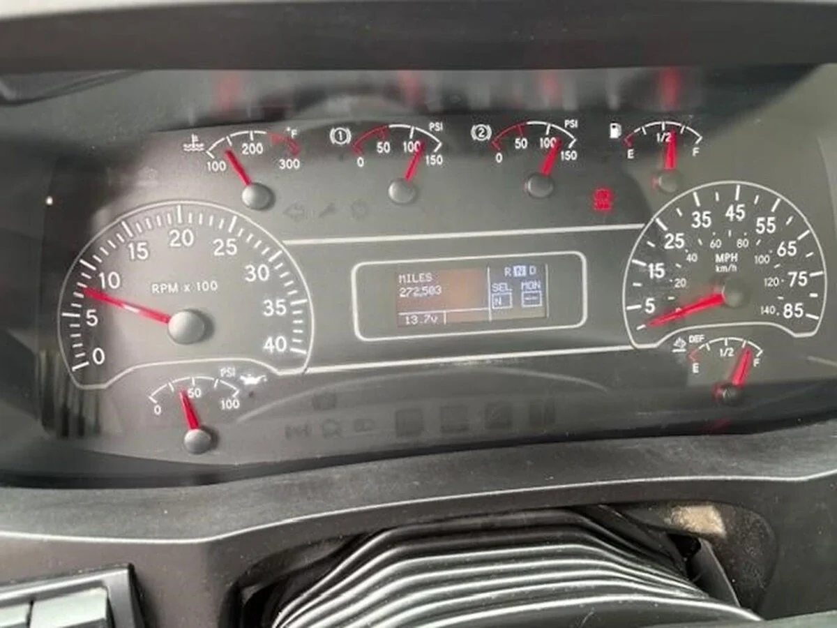 2019 International MV - image 14