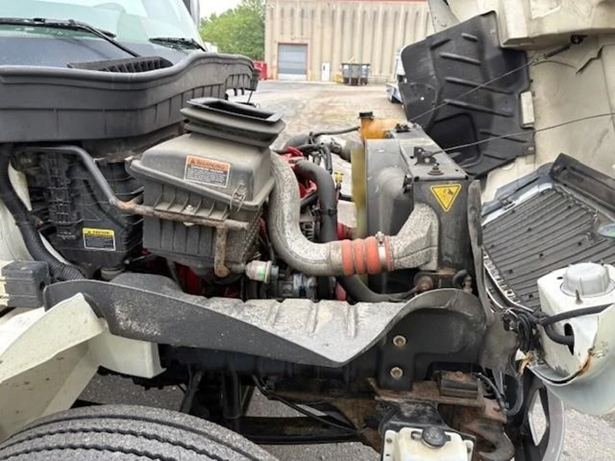 2019 International MV - image 10