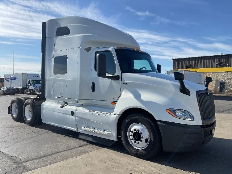 2022 International LT in Rothschild, WI