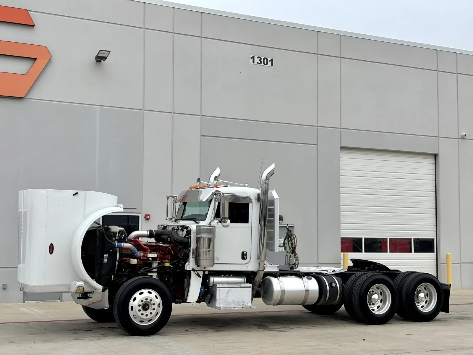 2021 Peterbilt 389 in Hutchins, TX — photo 10