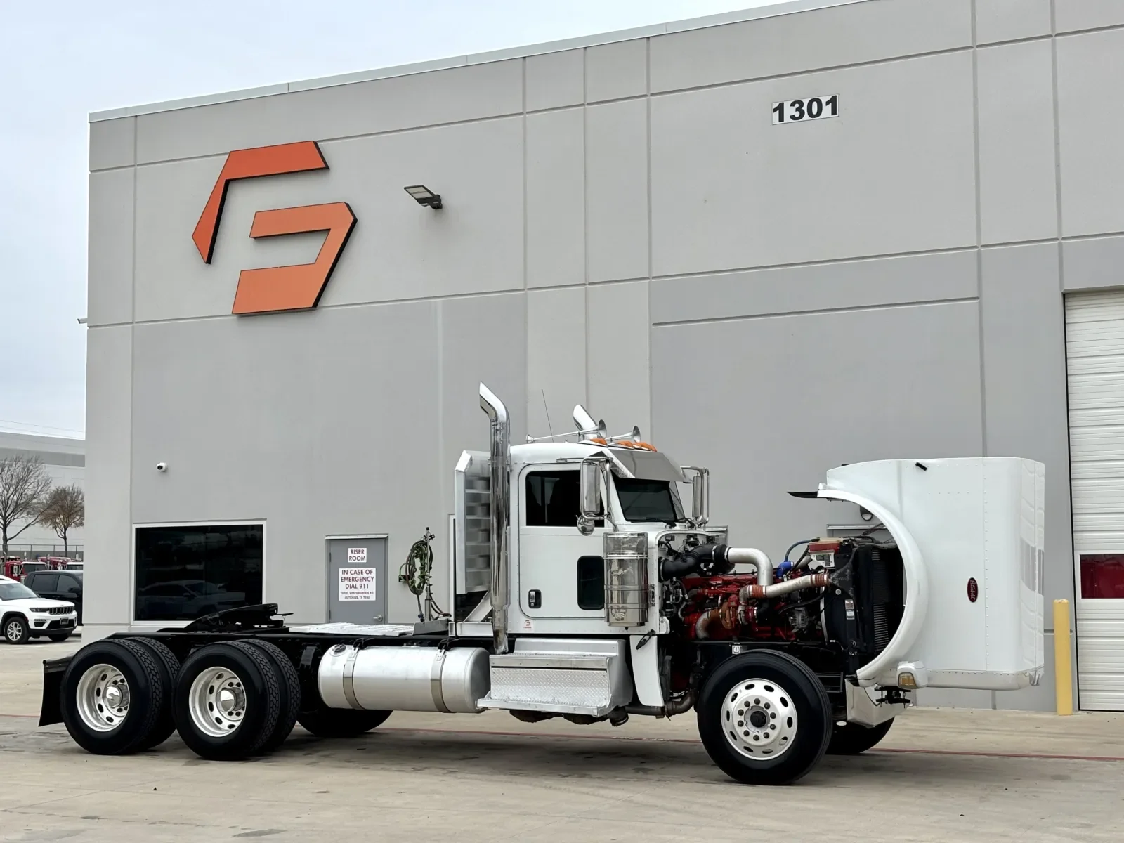 2021 Peterbilt 389 - image 9