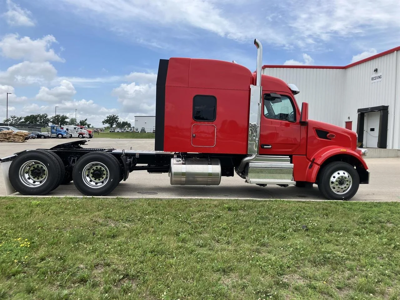 2027 Peterbilt 567 in Rochester, MN — photo 5