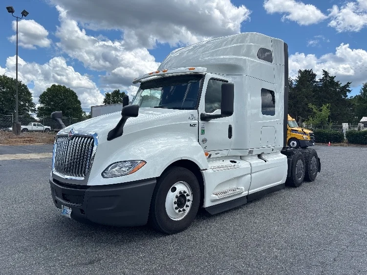 2022 International LT in Concord, NC — photo 3