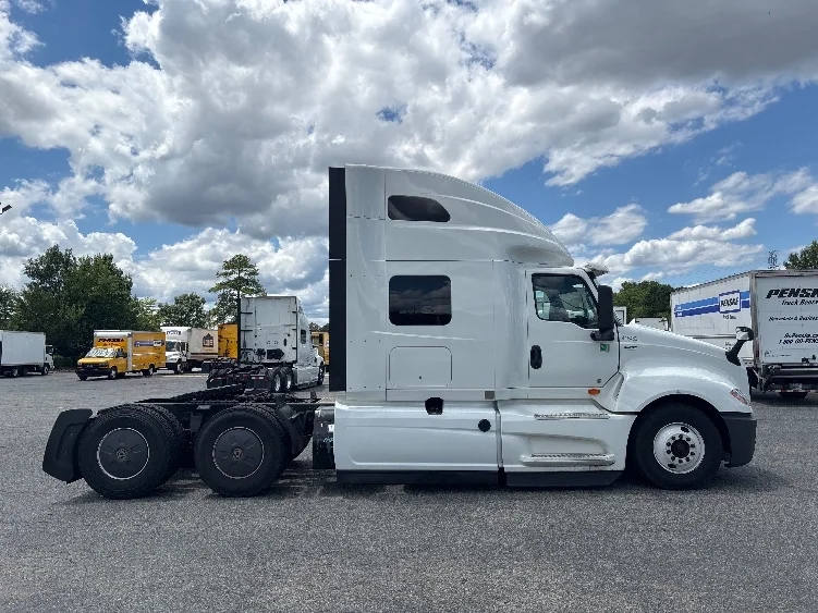 2022 International LT in Concord, NC — photo 8