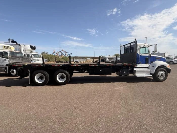 2019 Peterbilt 348 — photo 7