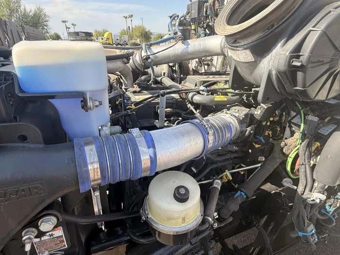 2019 Peterbilt 348 — photo 9