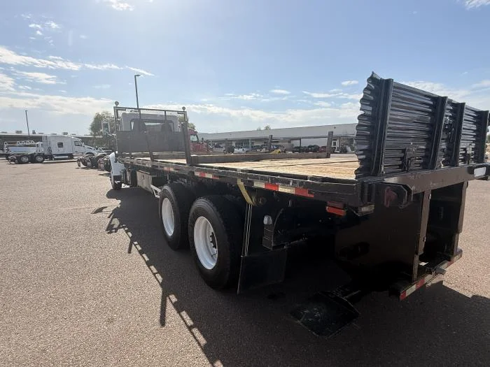 2019 Peterbilt 348 — photo 5