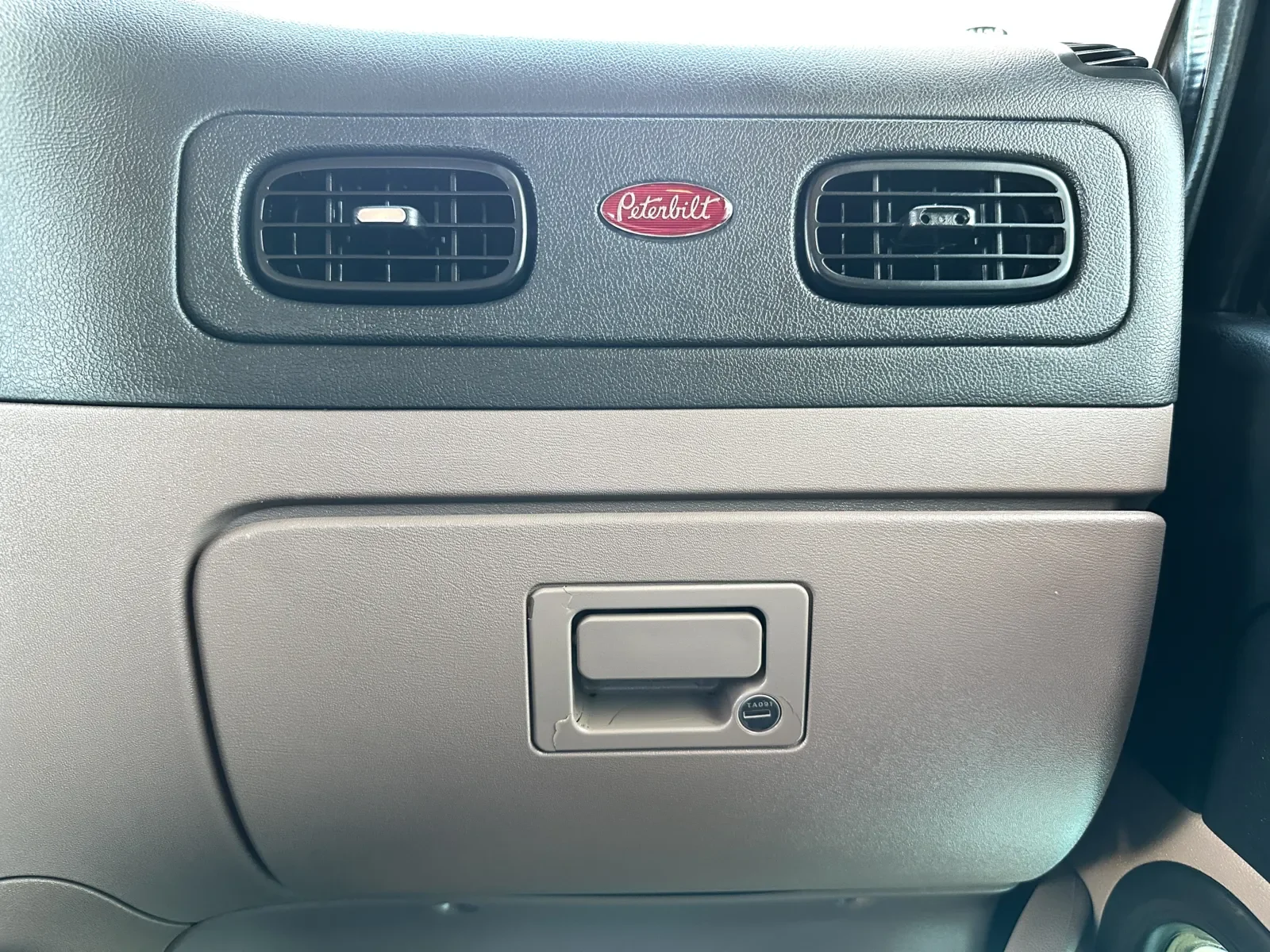 2023 Peterbilt 389 in Greer, SC — photo 19