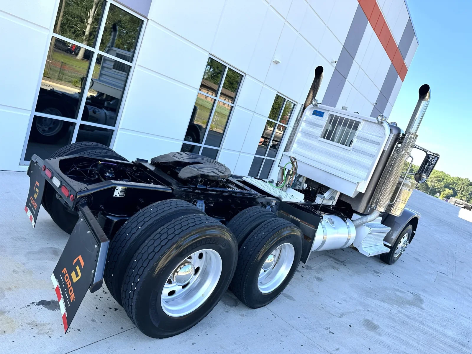 2023 Peterbilt 389 in Greer, SC — photo 11