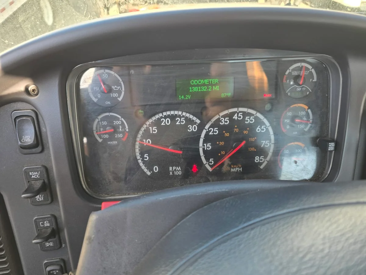 2017 Freightliner M2 106 - image 10