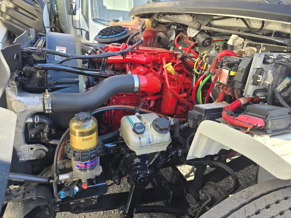 2017 Freightliner M2 106 - image 9