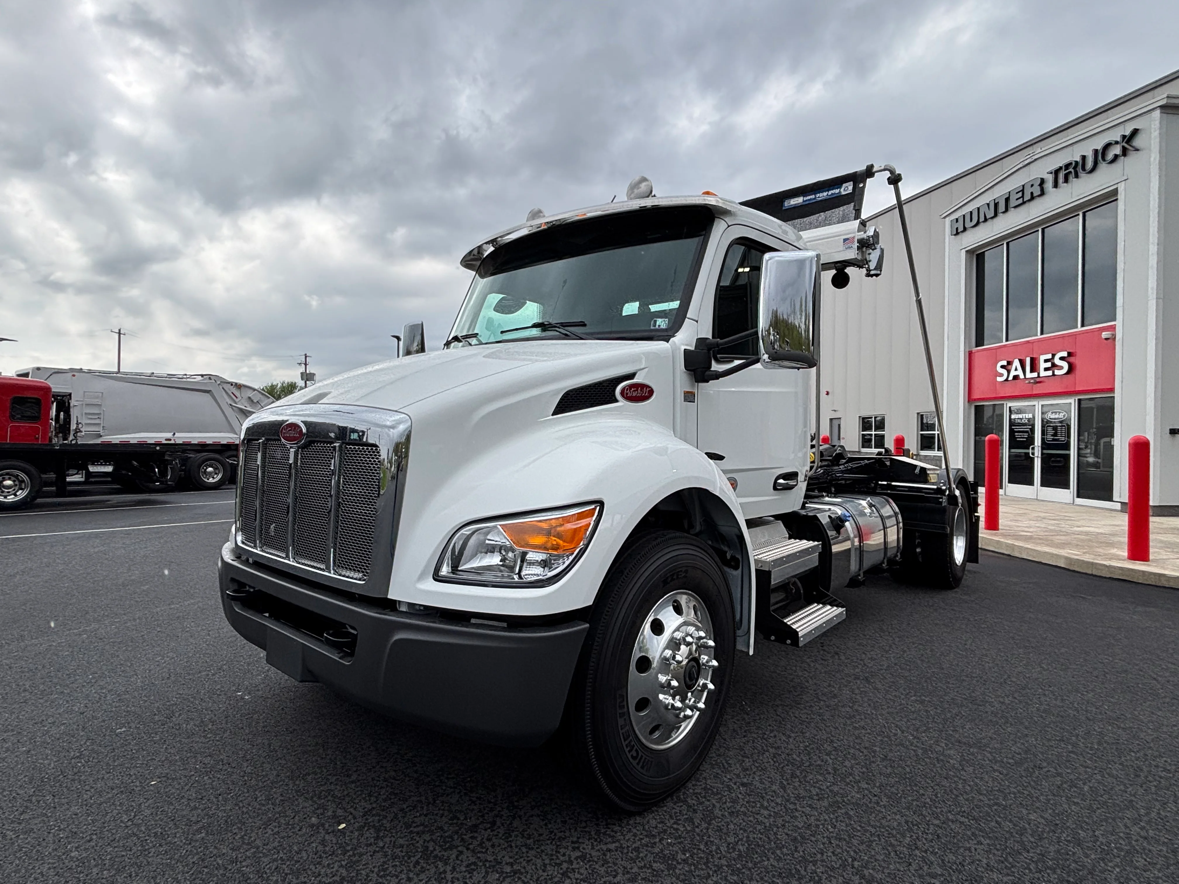 2025 Peterbilt 537