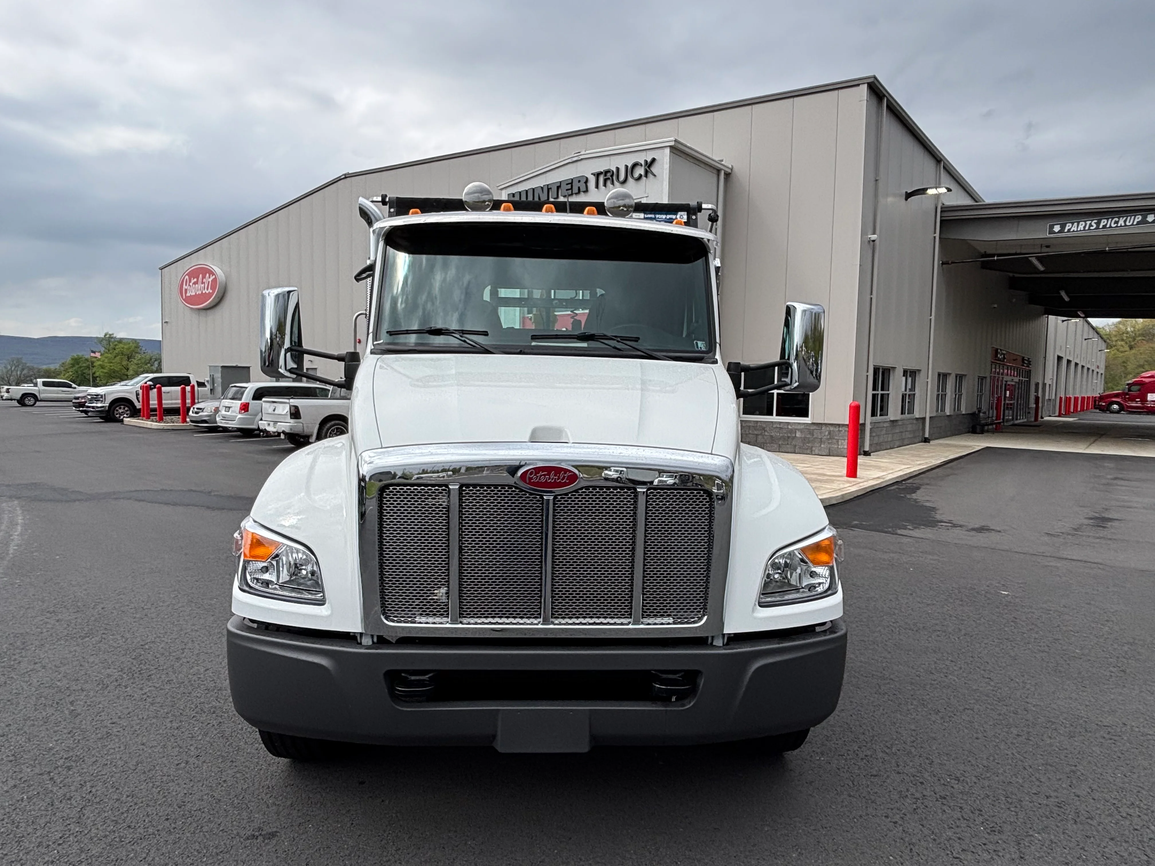 2025 Peterbilt 537 in Scranton, PA — photo 9