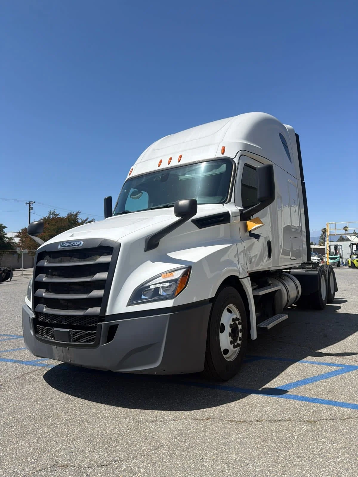 2019 Freightliner Cascadia in Pomona, CA
