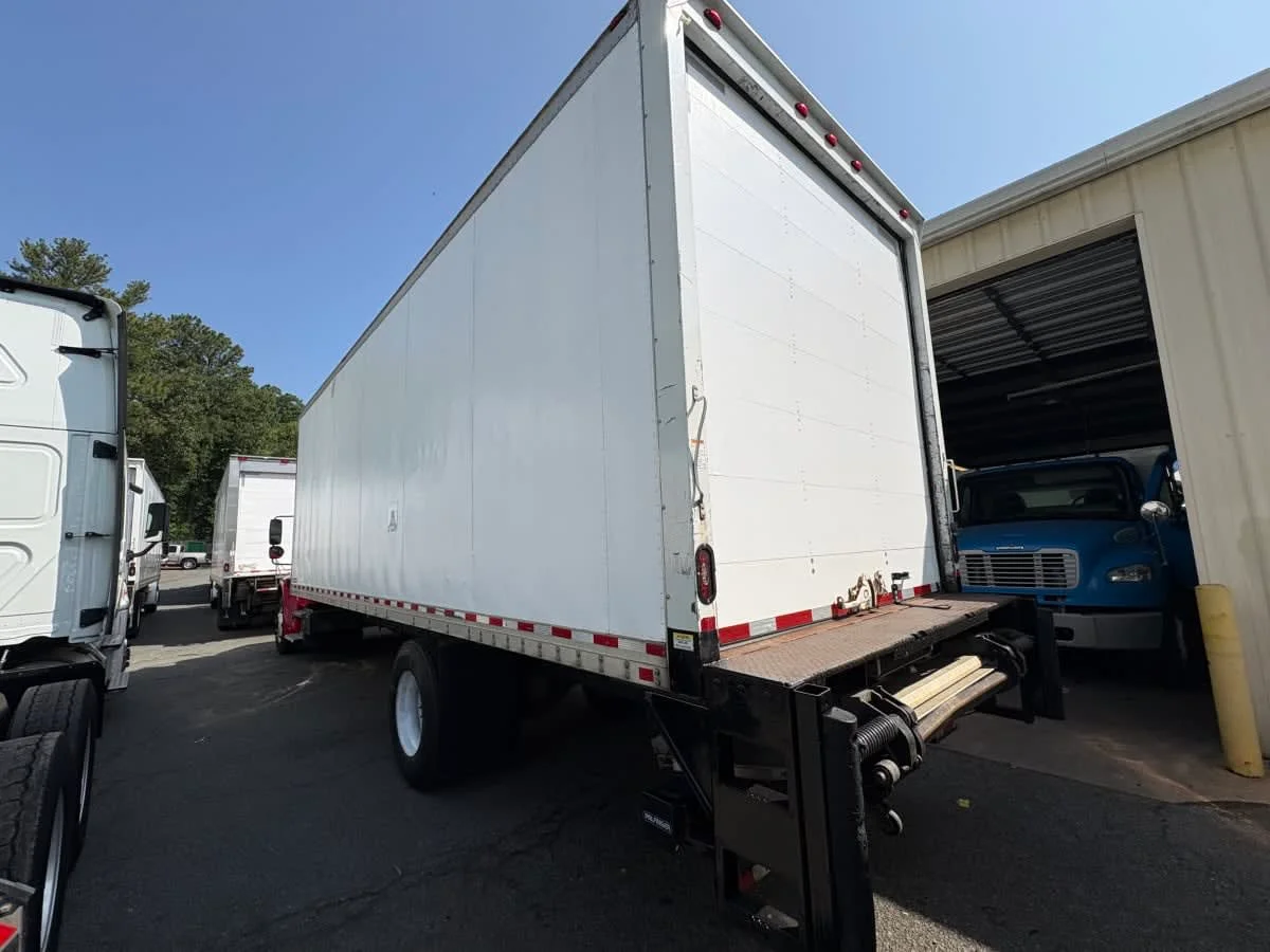 2017 Freightliner M2 106 in Ashland, VA — photo 6