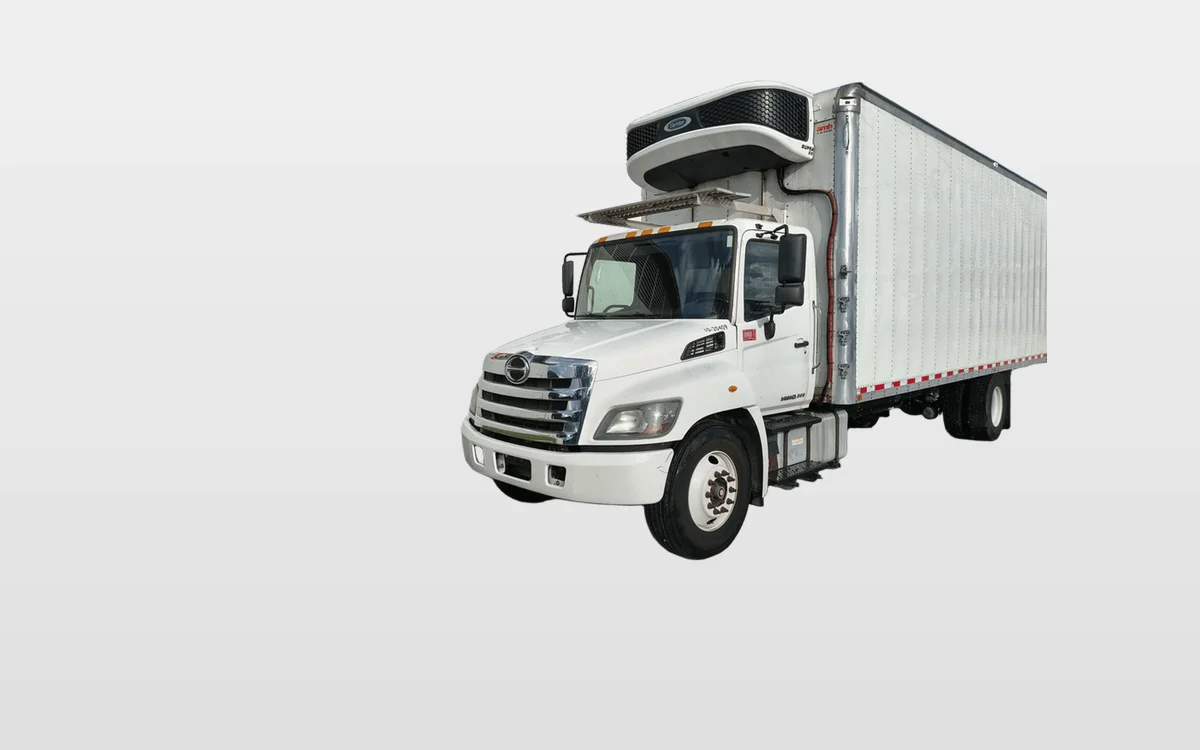 2020 Hino 268 - image 1