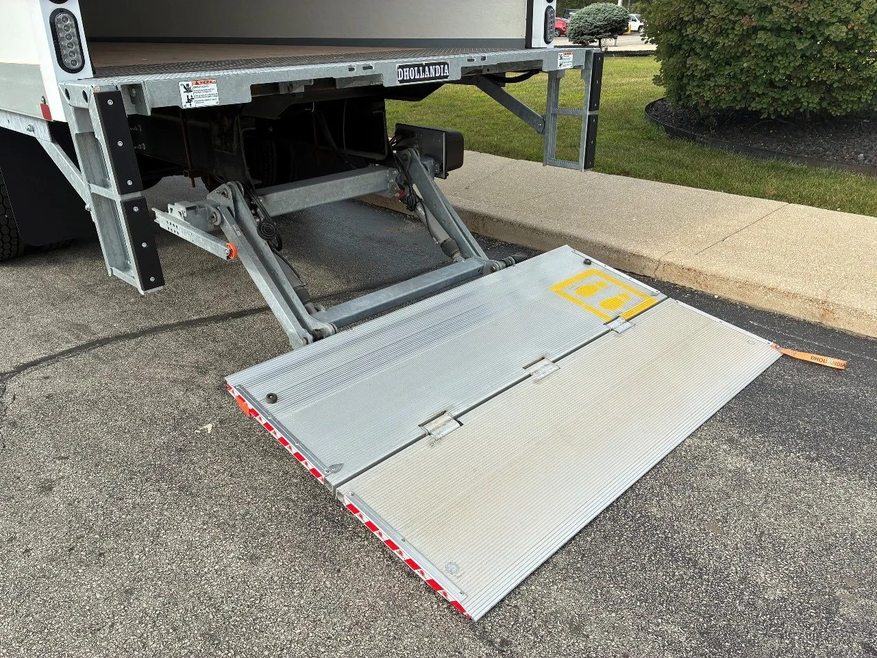2025 Hino in Elk River, MN — photo 8
