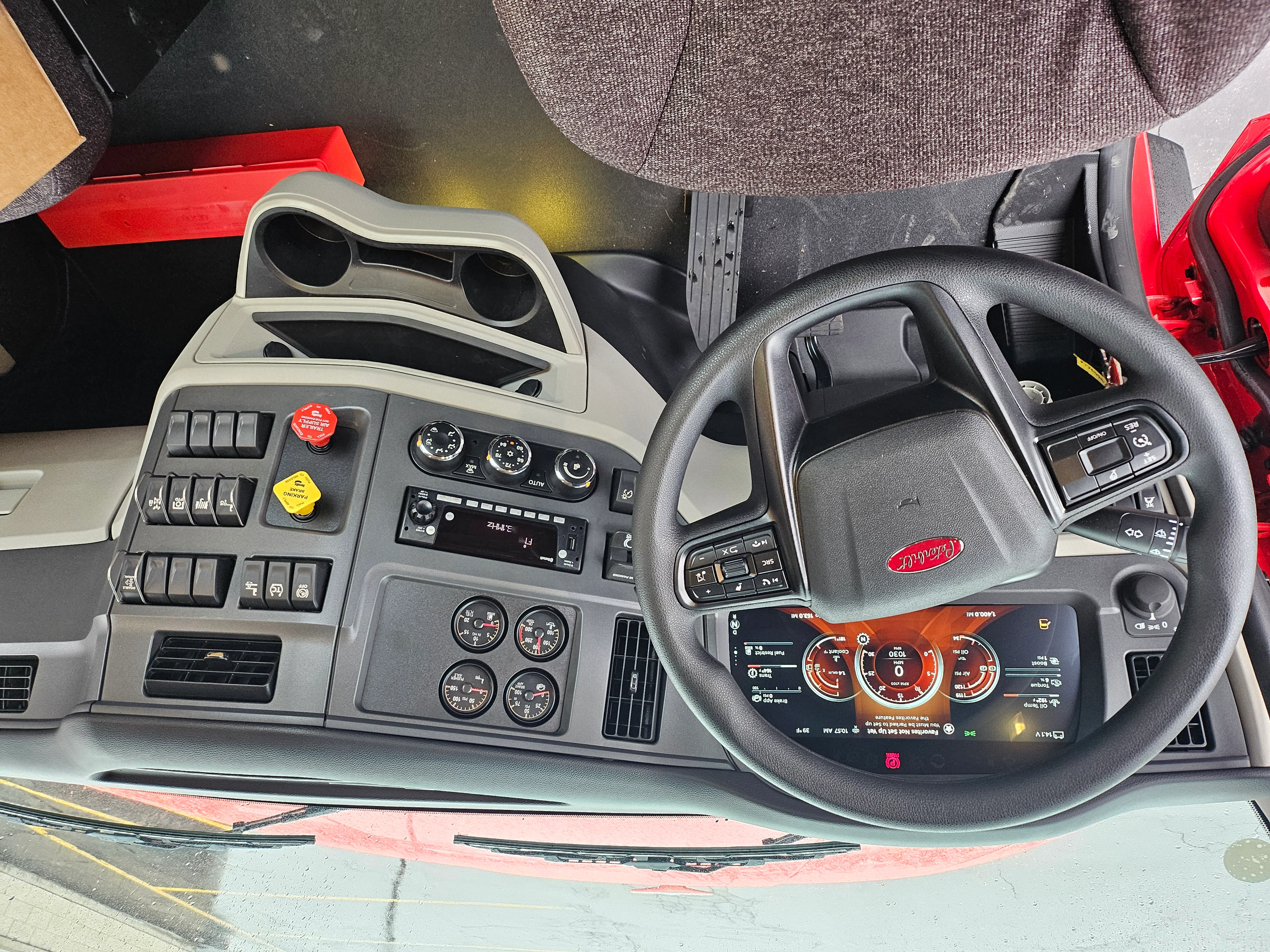 2025 Peterbilt 567 - image 7