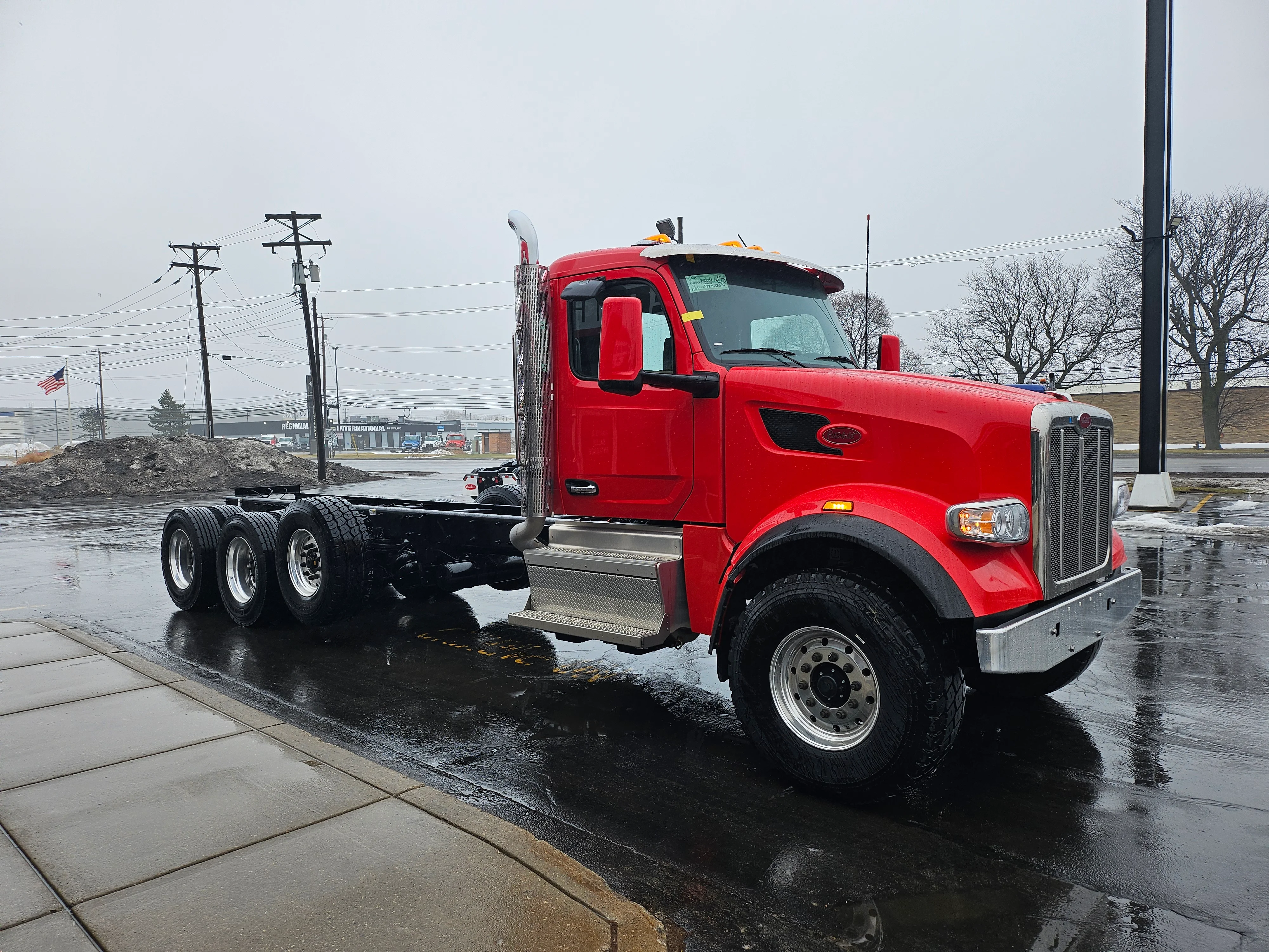 2025 Peterbilt 567 in Buffalo, NY — photo 2