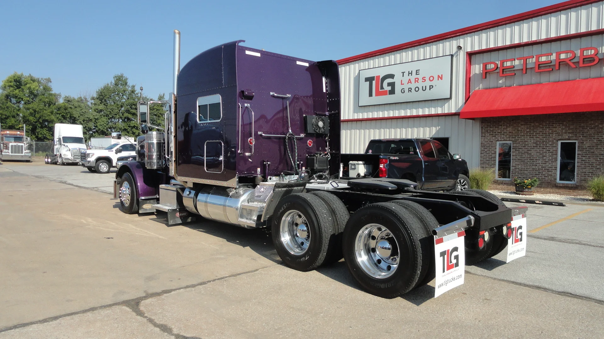2017 Peterbilt 389 in O'fallon, MO — photo 3