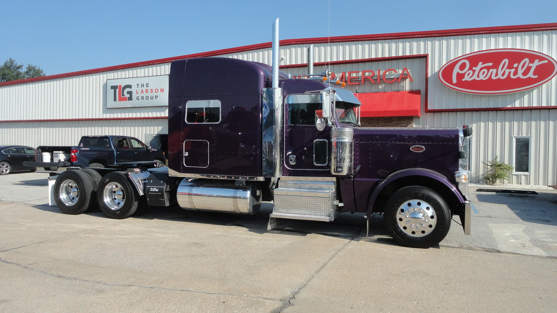 2017 Peterbilt 389 in O'fallon, MO — photo 2
