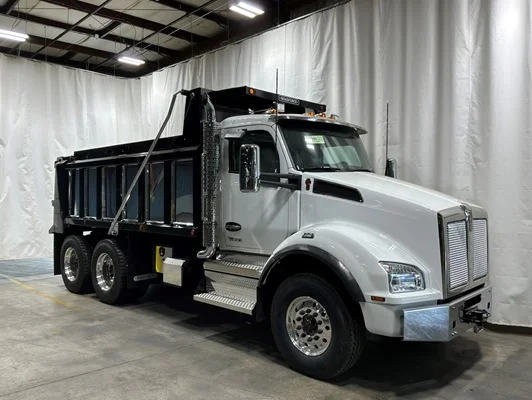 2027 Kenworth T880