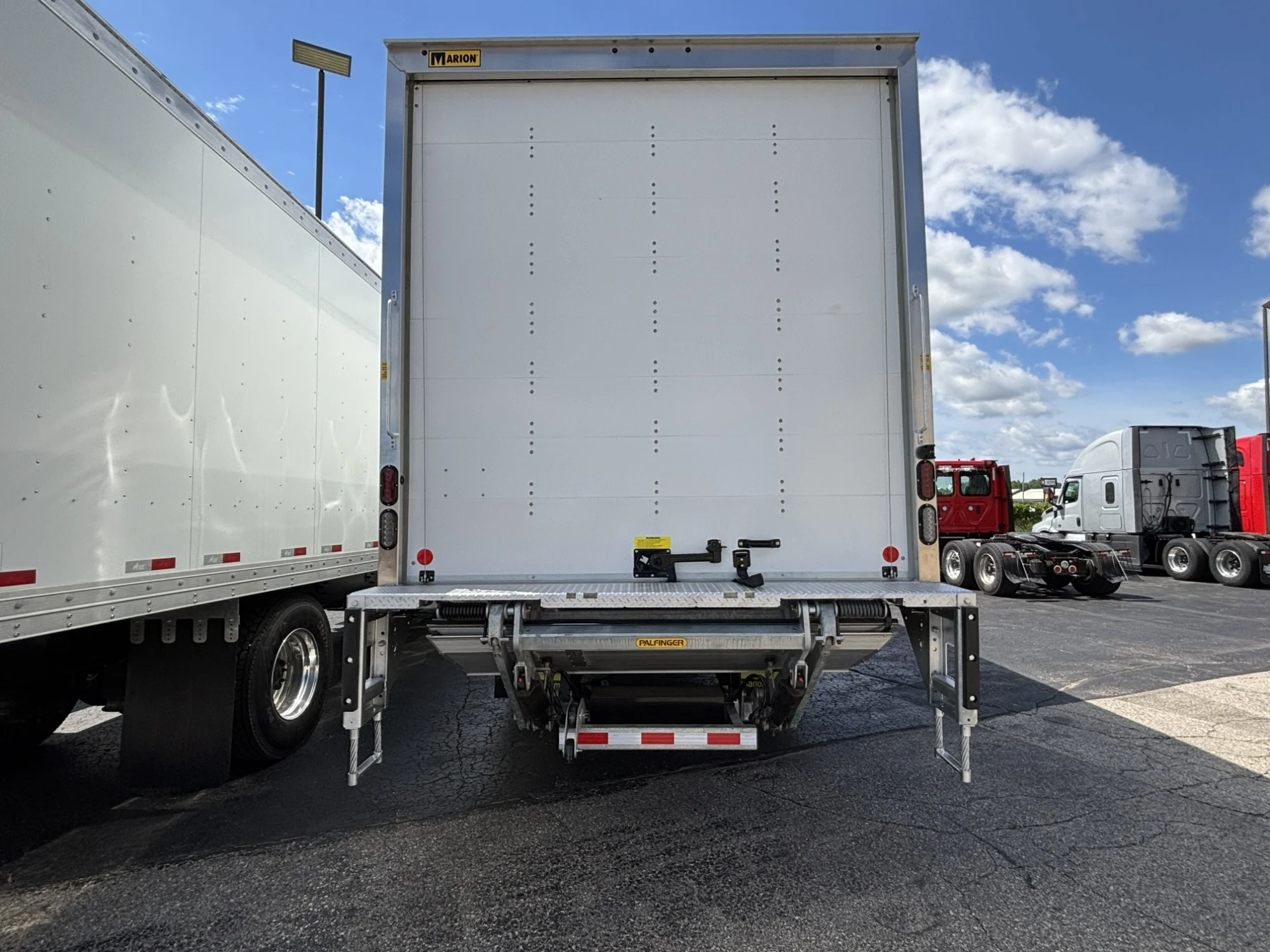 2027 Freightliner M2 106 in Appleton, WI — photo 4