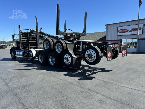 2020 Kenworth W900 in Salem, OR — photo 4