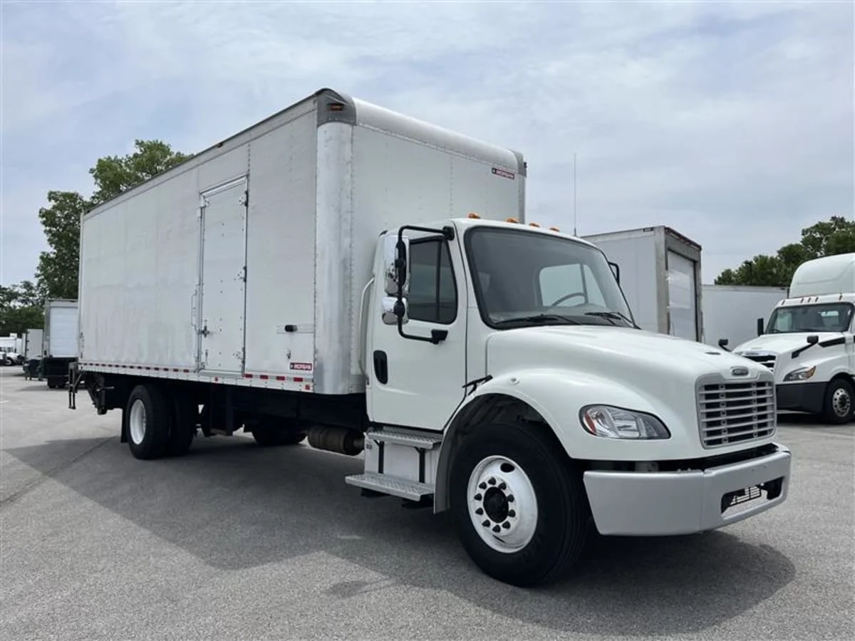 2020 Freightliner M2 106 in Beltsville, MD — photo 3