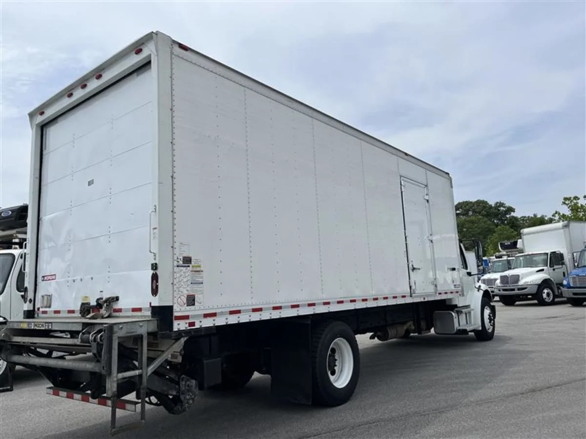 2020 Freightliner M2 106 in Beltsville, MD — photo 4