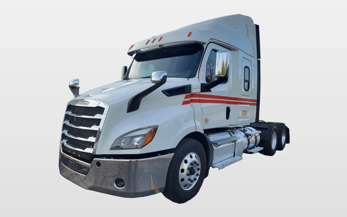 2020 Freightliner Cascadia - image 1
