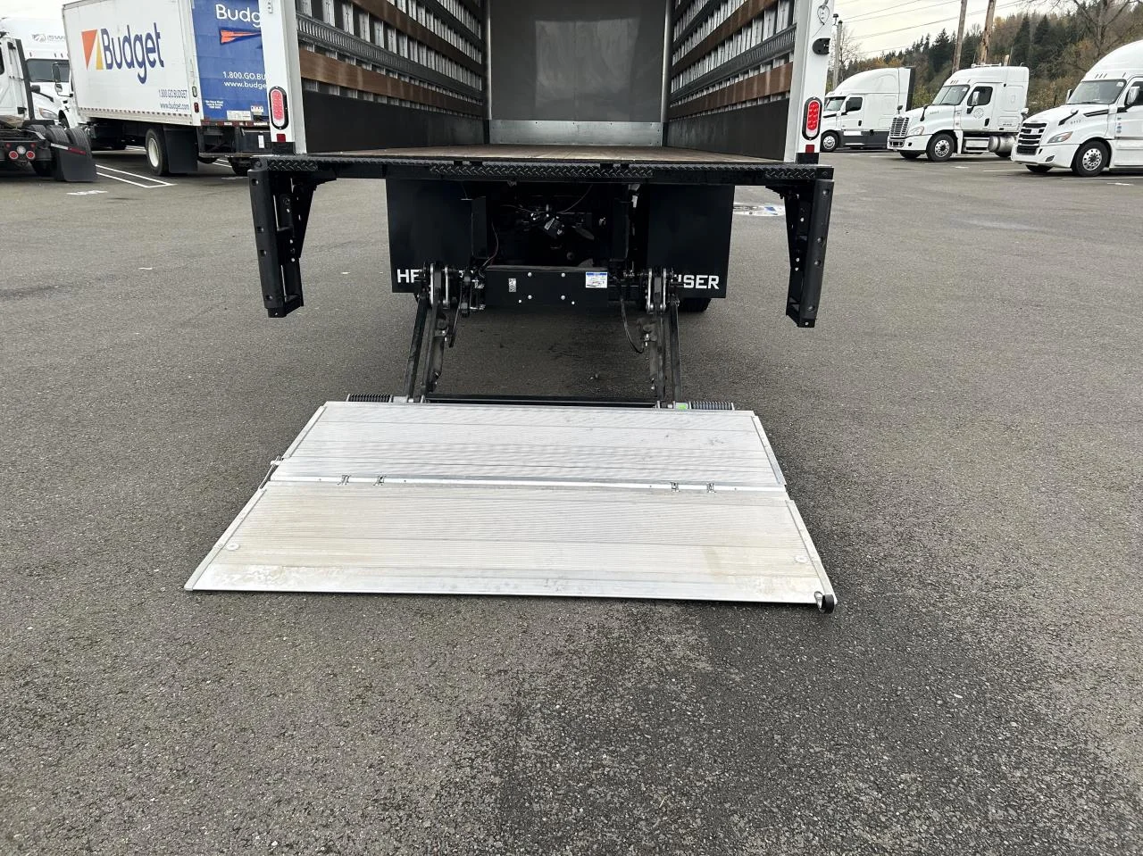 2025 Freightliner M2 106 - image 7