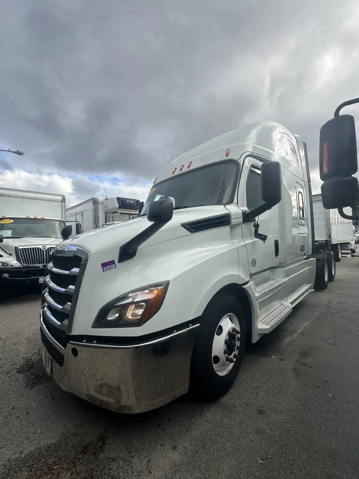 2020 Freightliner Cascadia in Montebello, CA