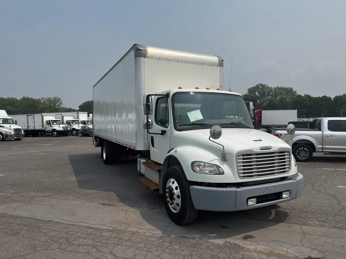 2019 Freightliner M2 106 in Syracuse, NY — photo 3