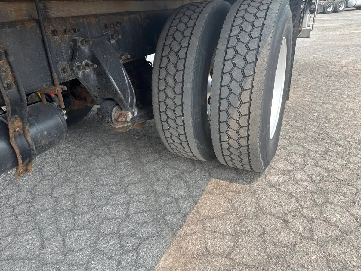 2019 Freightliner M2 106 in Syracuse, NY — photo 13