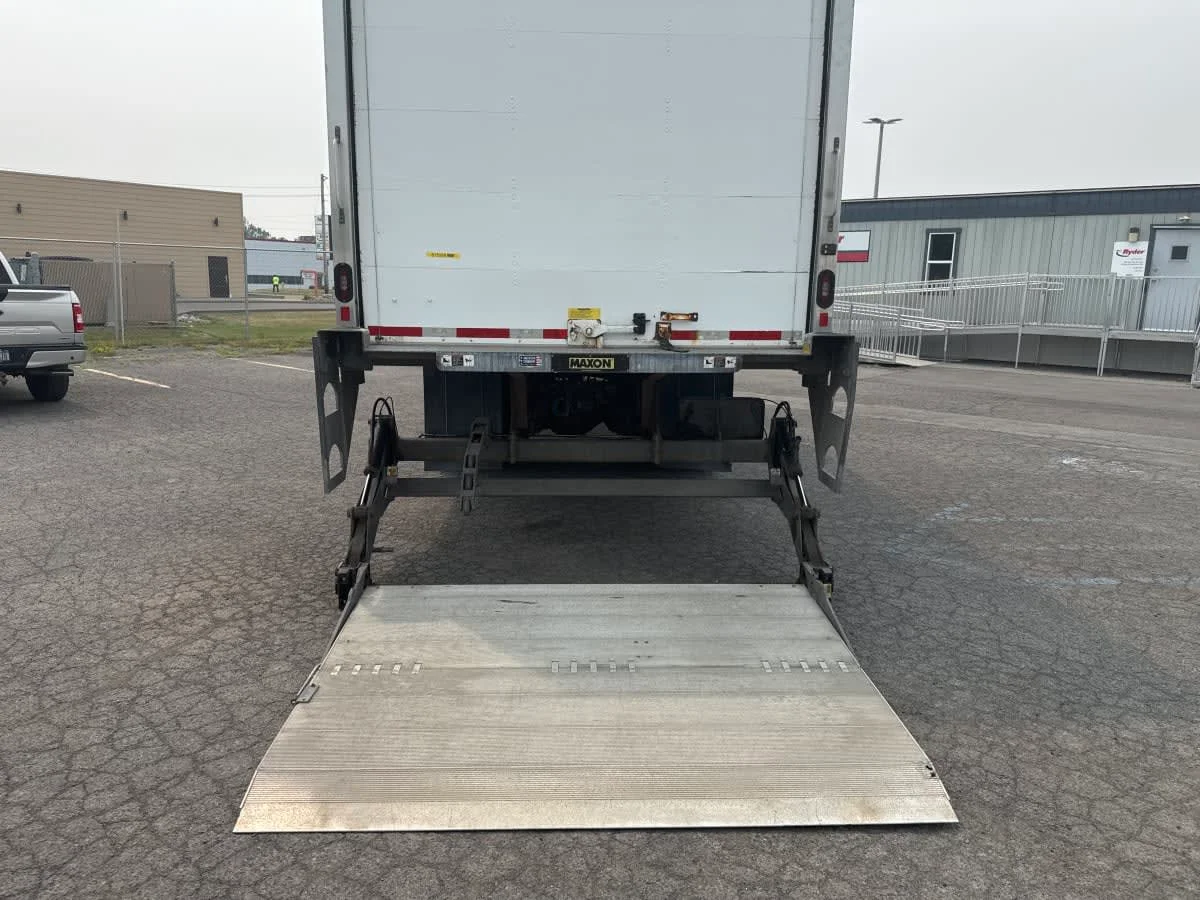 2019 Freightliner M2 106 in Syracuse, NY — photo 14