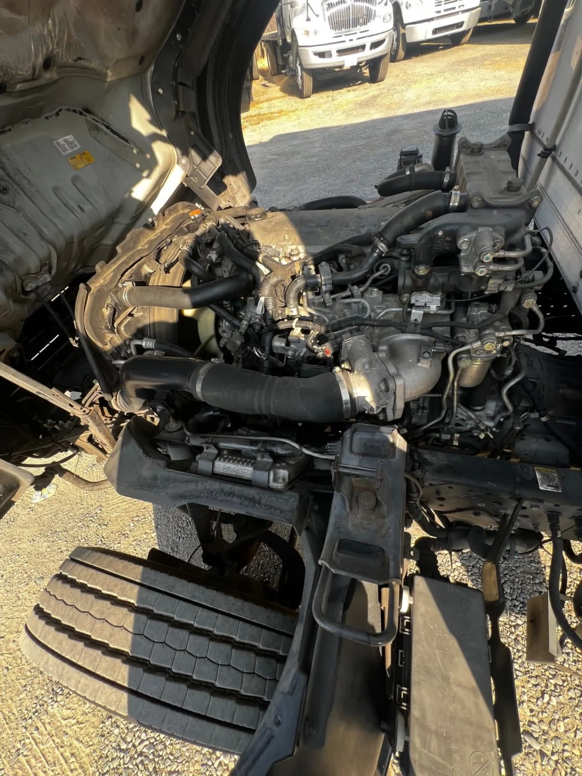 2019 Isuzu NPR - image 10